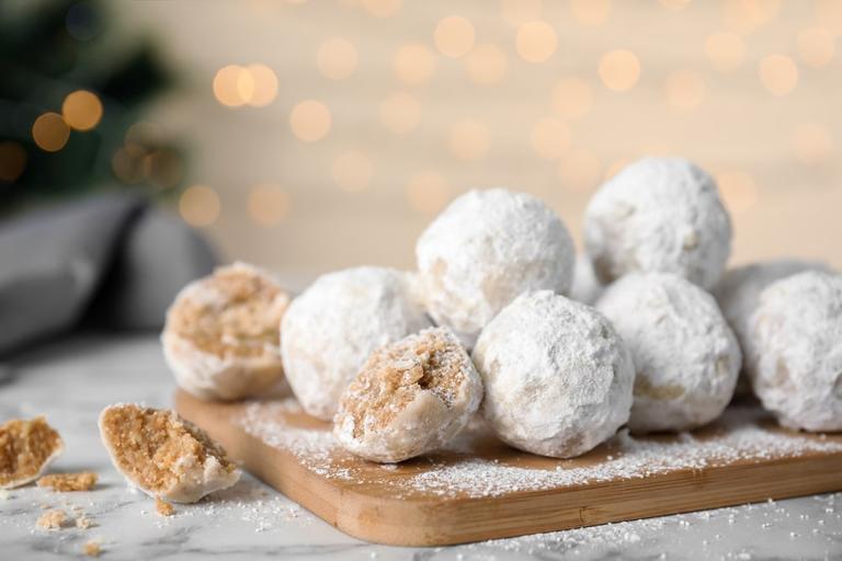 Gluten-free snowballs