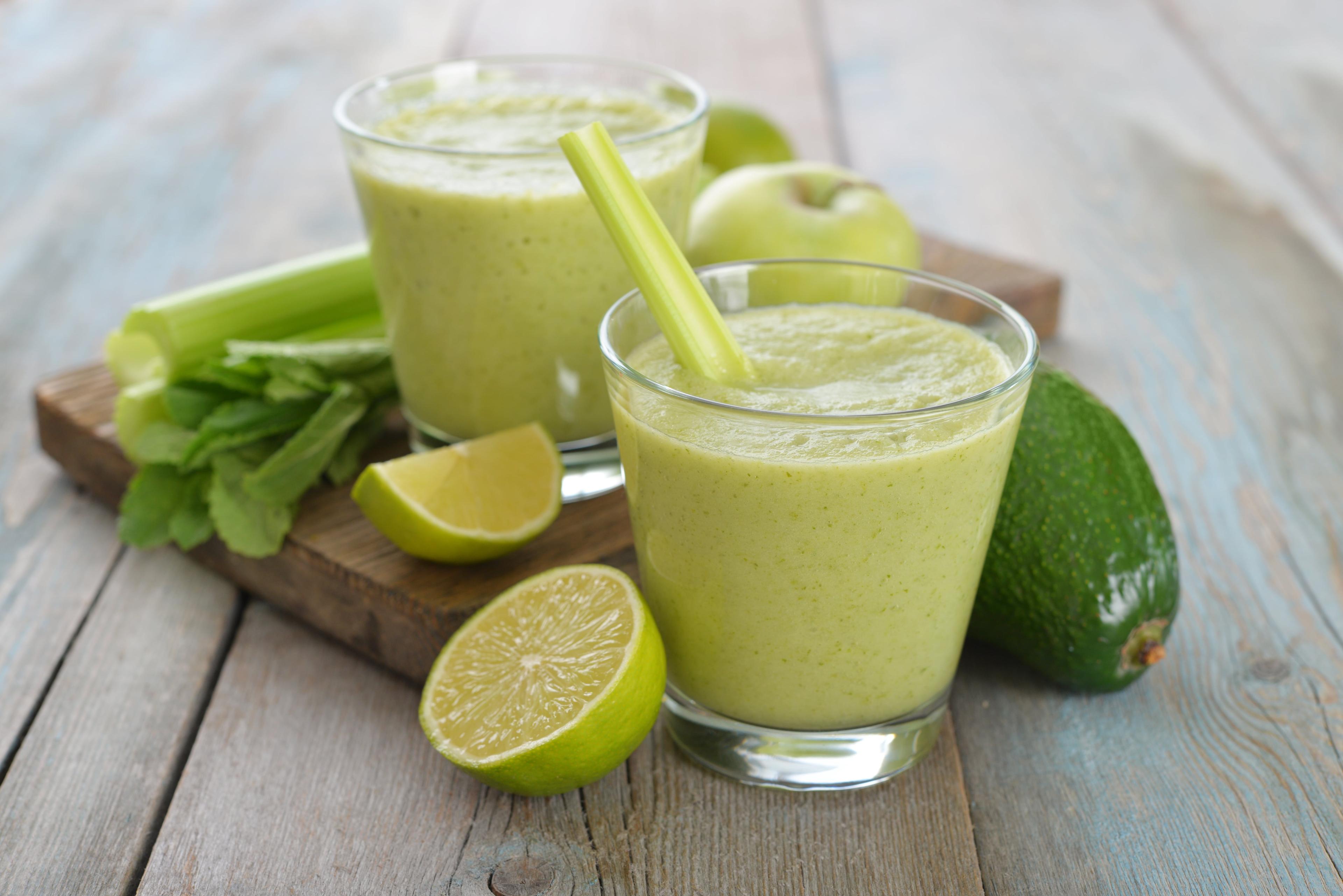 Avocado lime smoothie